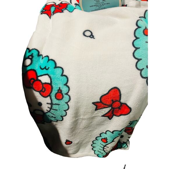 Hello Kitty Christmas bundle  gift bag hello kitty mug and 2 gift bags  60 * 90 - Picture 8 of 10